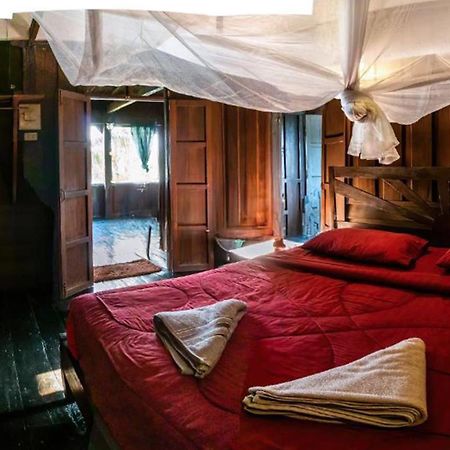Pomelo Eatery And Riverside Suites - Savor Local Flavors, Relax In Comfort, And Discover Custom Adventures Ban Khon Eksteriør billede